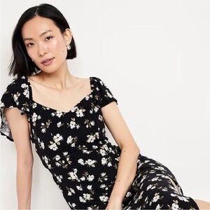 Old Navy medium tall flutter sleeve crêpe dress